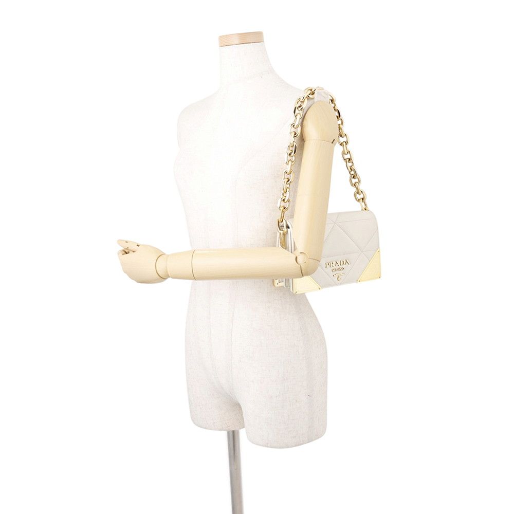 Prada Shoulder Bag Quilted Leather White — view 4