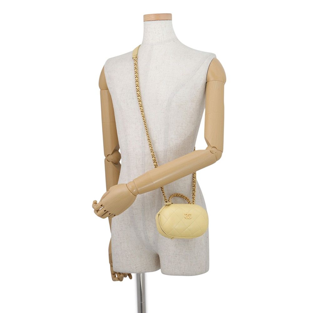Chanel Chain Shoulder Bag Quilted CC Logo Vanity Leather — view 4