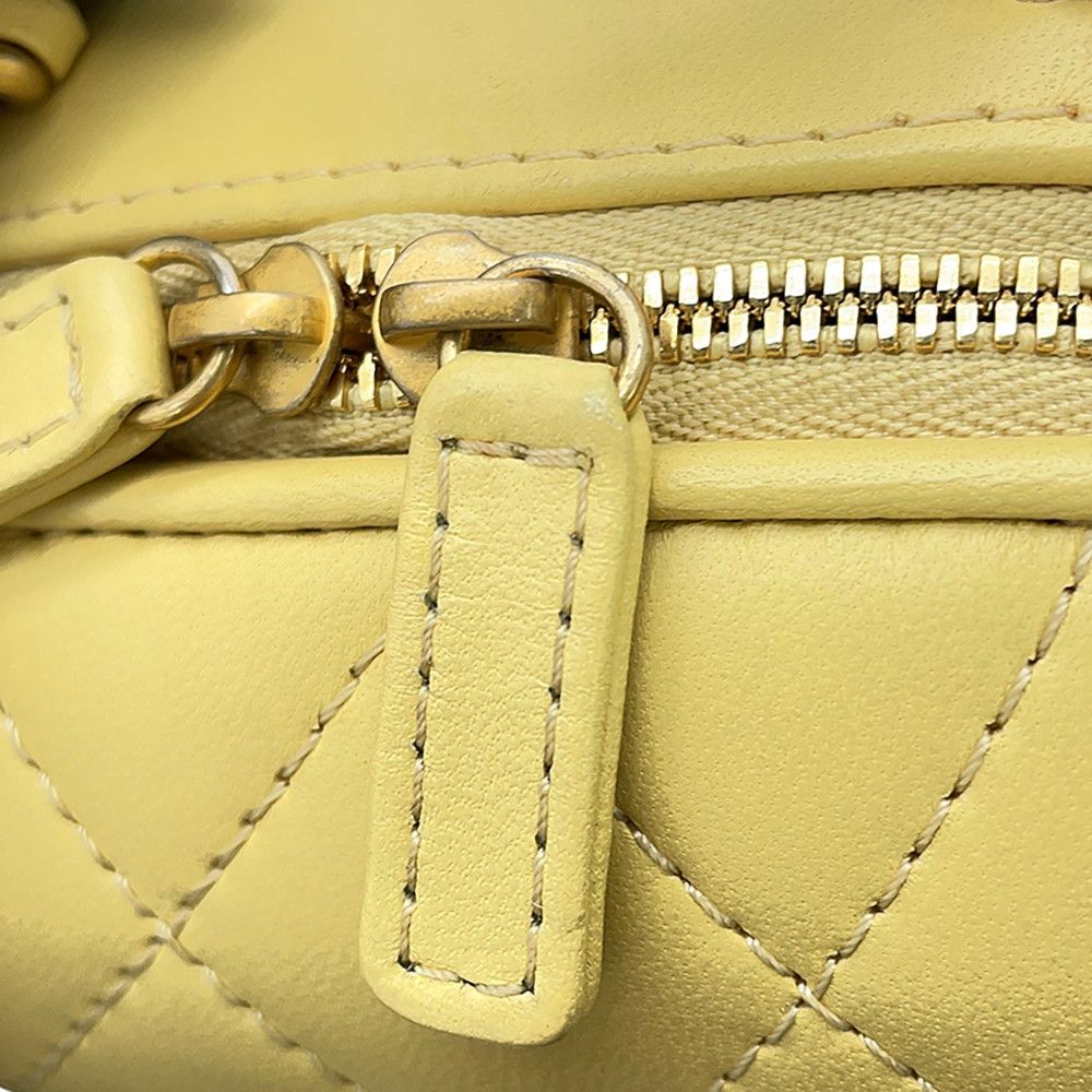 Chanel Chain Shoulder Bag Quilted CC Logo Vanity Leather — view 7