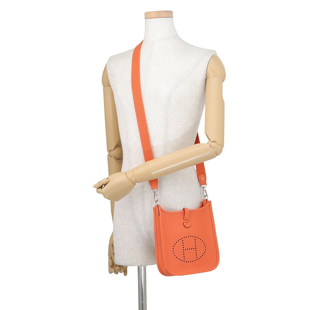 Hermes Shoulder Bag Evelyne TPM 1 Orange Silver Taurillon Clemence — view 4