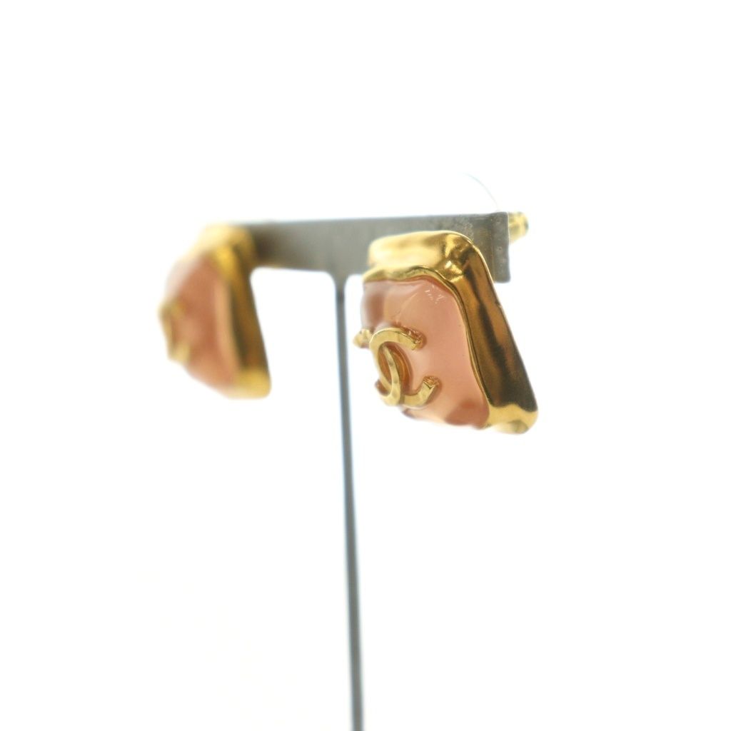Chanel CC Logo Square Earrings Bicolor Yellow Gold Colored Pink — view 2