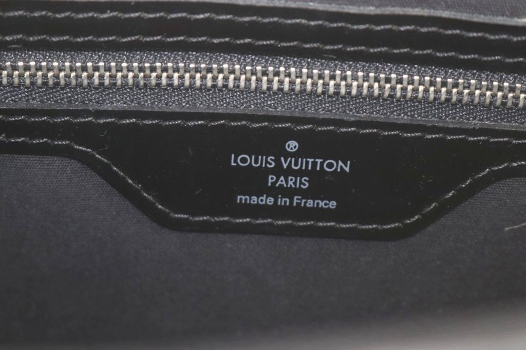 Louis Vuitton Epi Electric Blair MM 2-Way Shoulder Bag Patent Leather Black — view 3