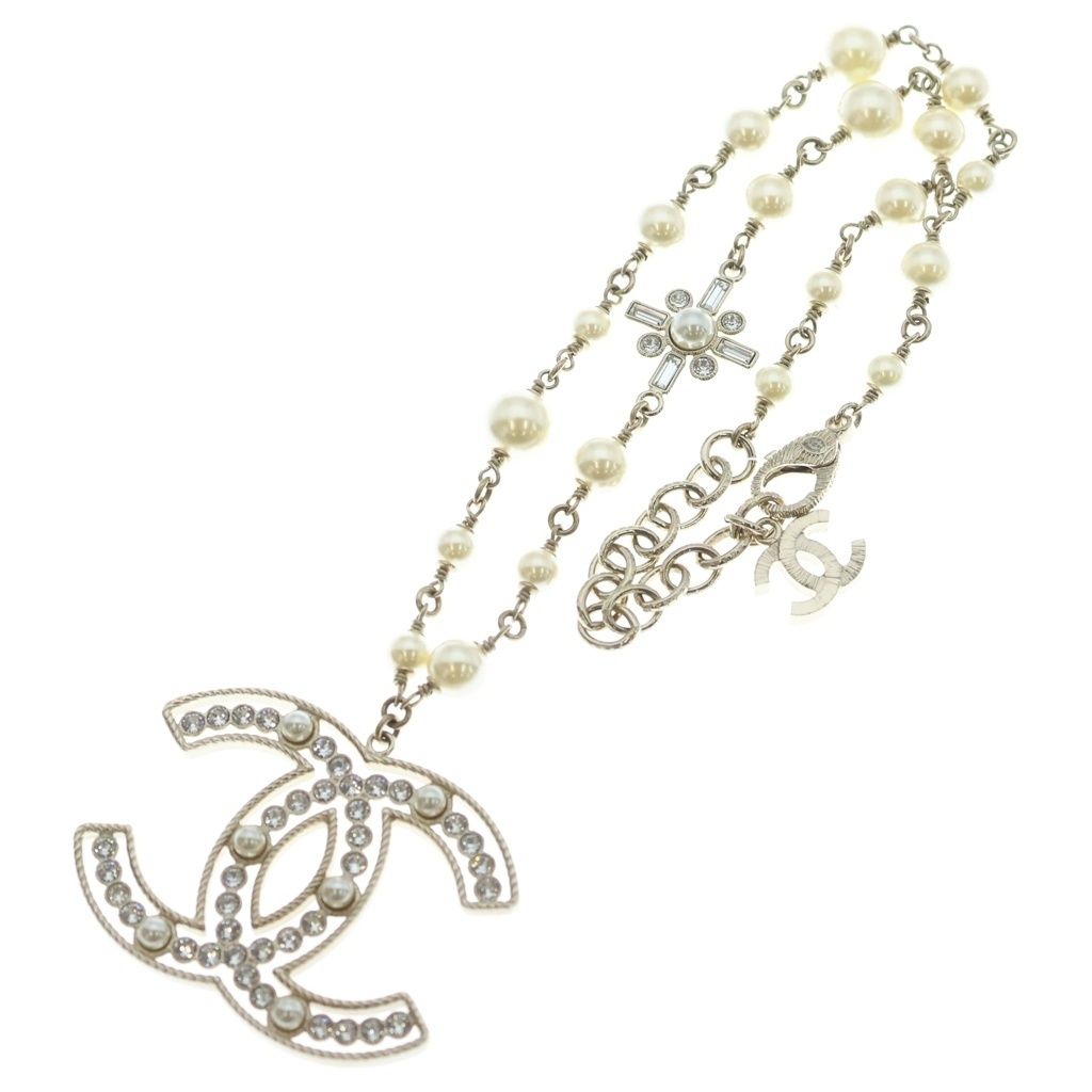 Chanel CC Logo Rhinestone Pearl Pendant Chain Gold — view 2