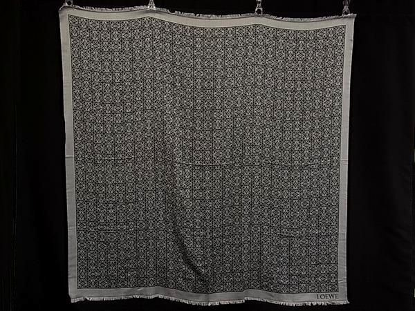Loewe Anagram Wool 60% Silk 40% Shawl Gray Scarf
