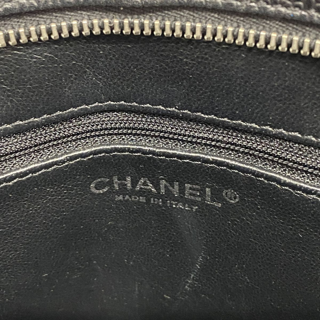 Chanel Tote Bag Reissue Caviar Leather Black Silver — view 5