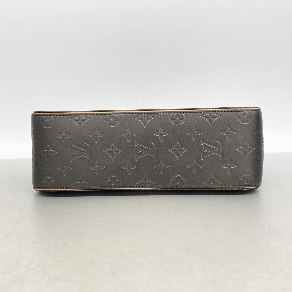 Louis Vuitton Handbag Monogram Matt Shelton Noir — view 3