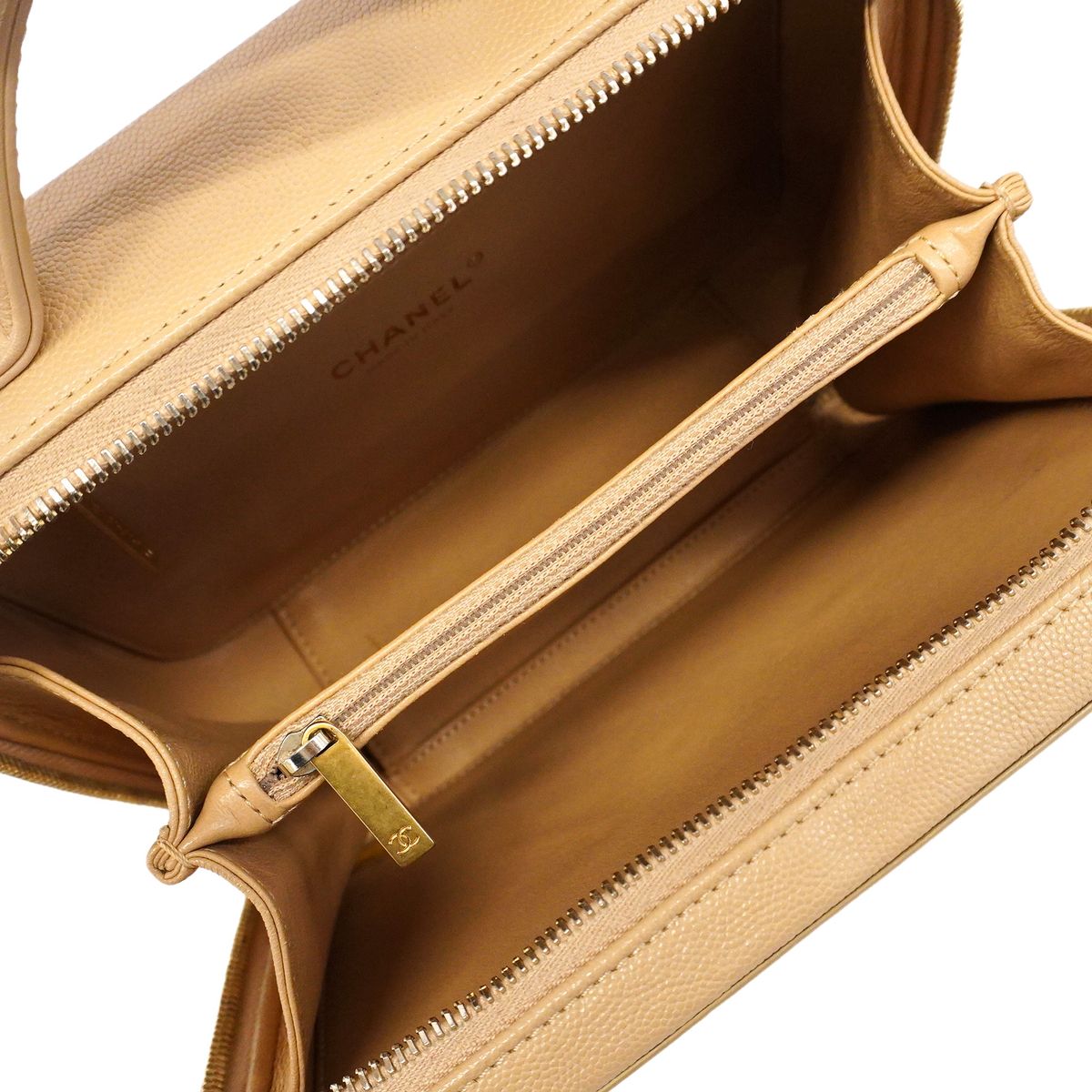 Chanel Vanity Bag CC Filigree Caviar Leather Beige Gold 2-Way Bag — view 4
