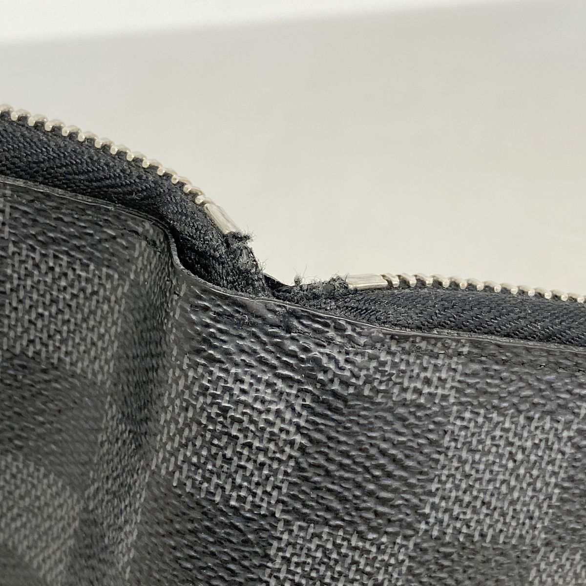 Louis Vuitton Wallet Damier Graphite Zippy Vertical Black — view 5