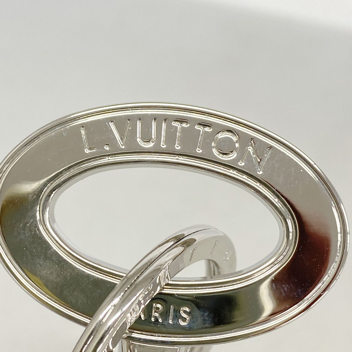 Louis Vuitton Key Holder Charm Porte Cles Travel Key Silver — view 2