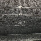 Louis Vuitton Wallet Epi Zippy Noir — view 4