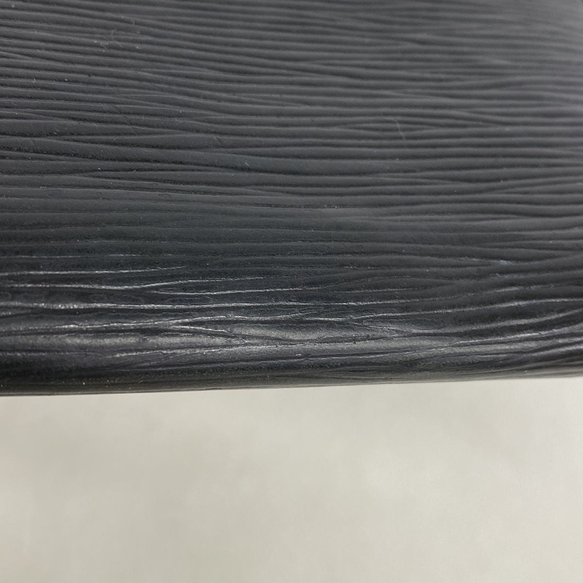 Louis Vuitton Wallet Epi Zippy Noir — view 8