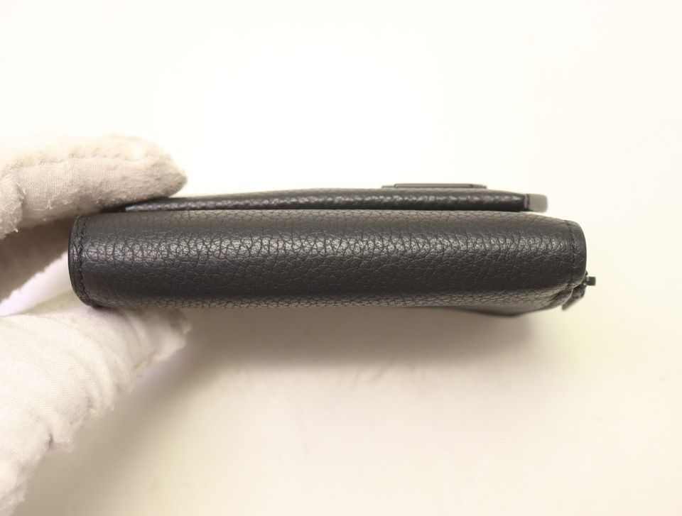 Louis Vuitton Aerogram Portefeuille Pilot Leather Trifold Wallet — view 3