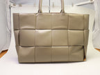 Bottega Veneta Arco Tote Bag Large Leather — view 2