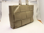 Bottega Veneta Arco Tote Bag Large Leather — view 4