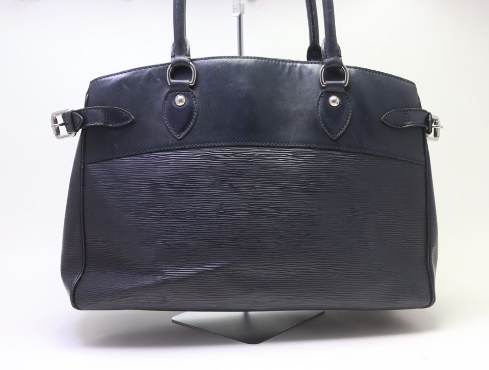 Louis Vuitton Epi Passy Handbag — view 2