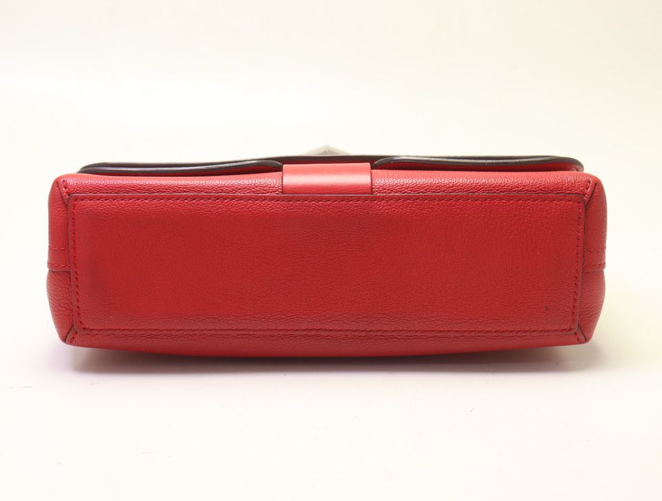 Louis Vuitton Very One Handle Leather Shoulder Bag — view 3