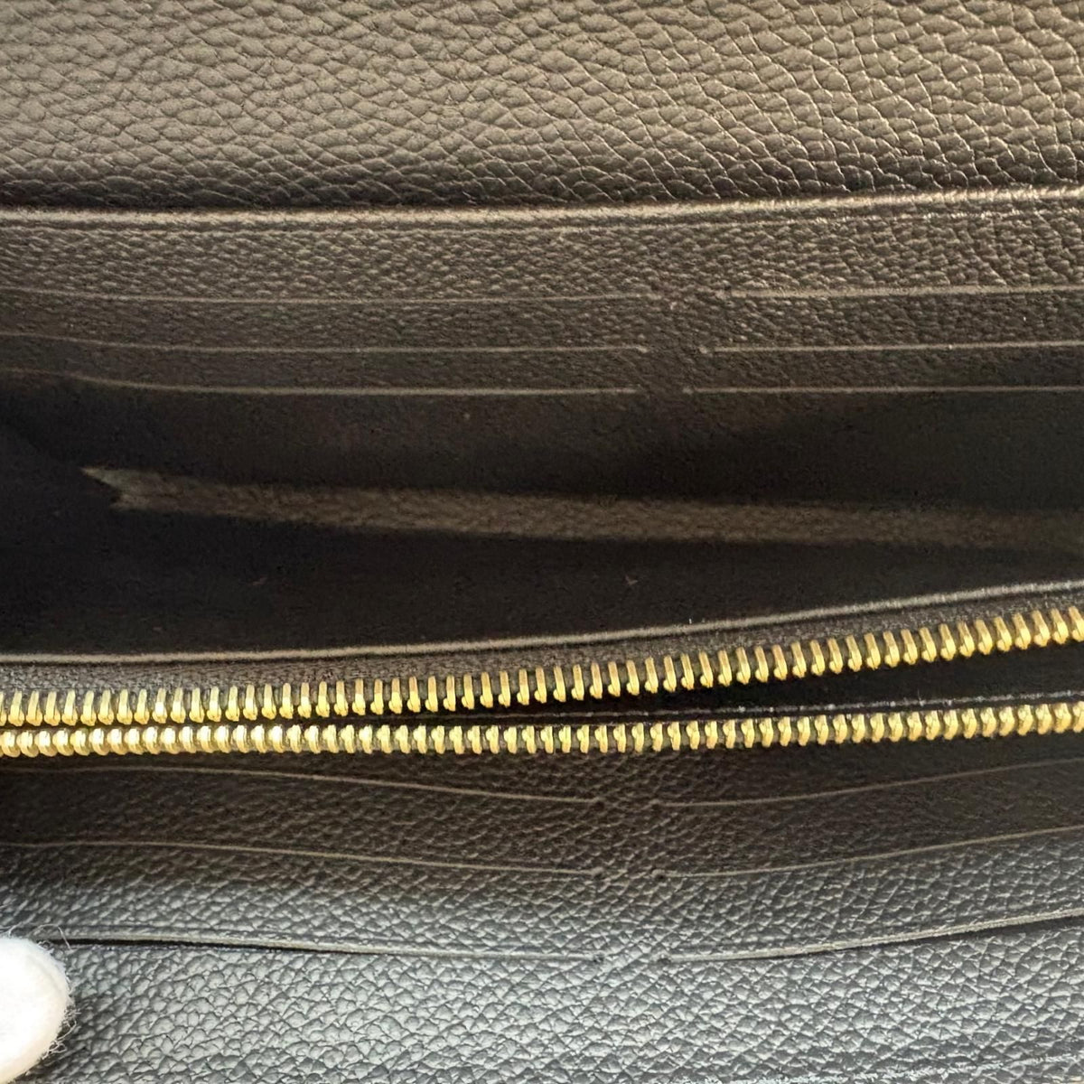 Louis Vuitton Portefeuille Sarah Monogram Empreinte Noir Wallet — view 6
