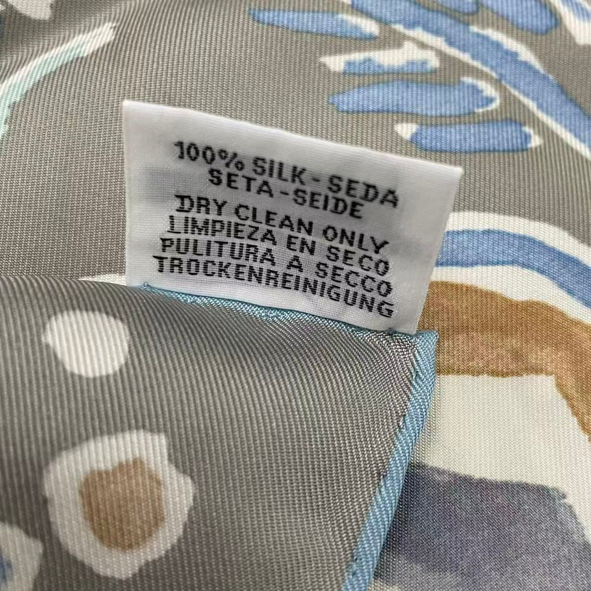 Hermes Scarf Silk Carre 90 Spring Island Isola DI Primavera Gray — view 7