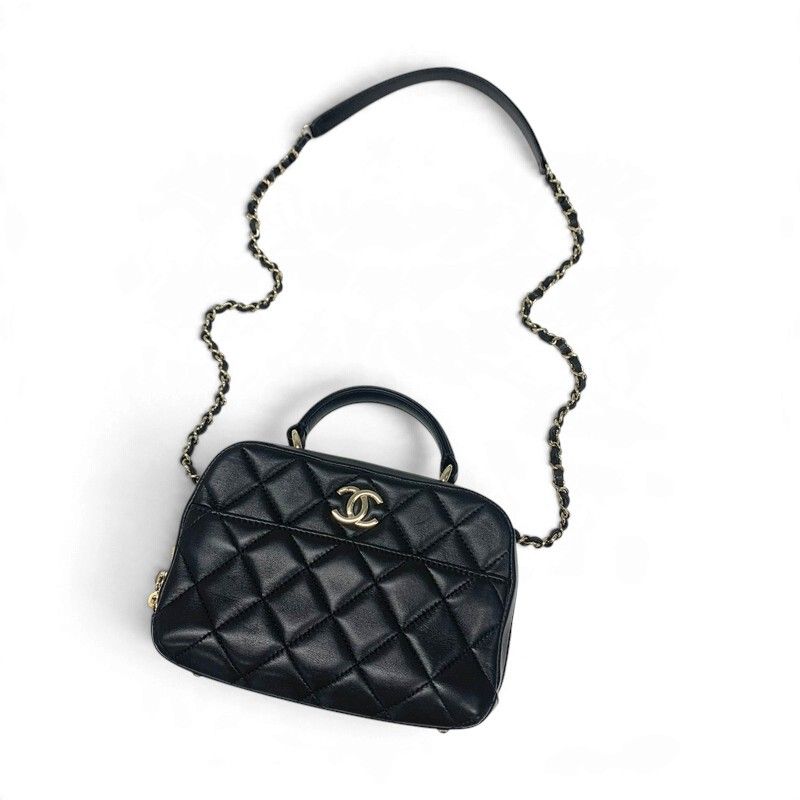 Chanel Trendy CC Shoulder Bag Black Gold Quilted CC Logo Chain 2-Way — view 5