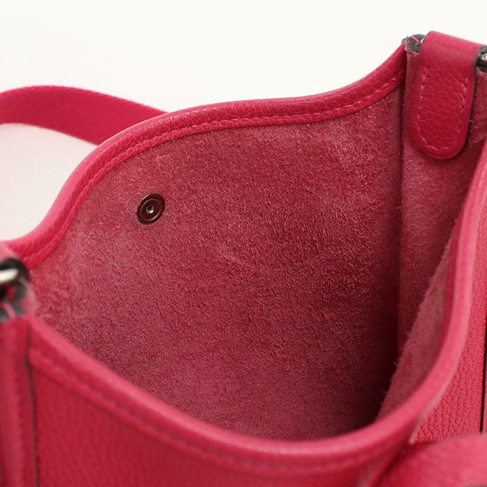 Hermes Evelyne TPM Crossbody Shoulder Bag Taurillon Clemence Framboise — view 4