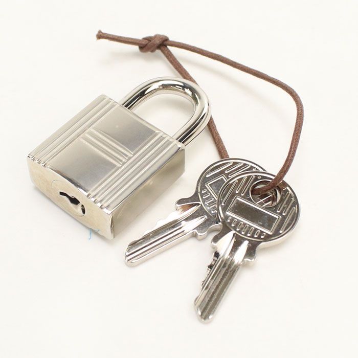 Hermes Picotin Lock MM Handbag Taurillon Clemence Sage — view 8