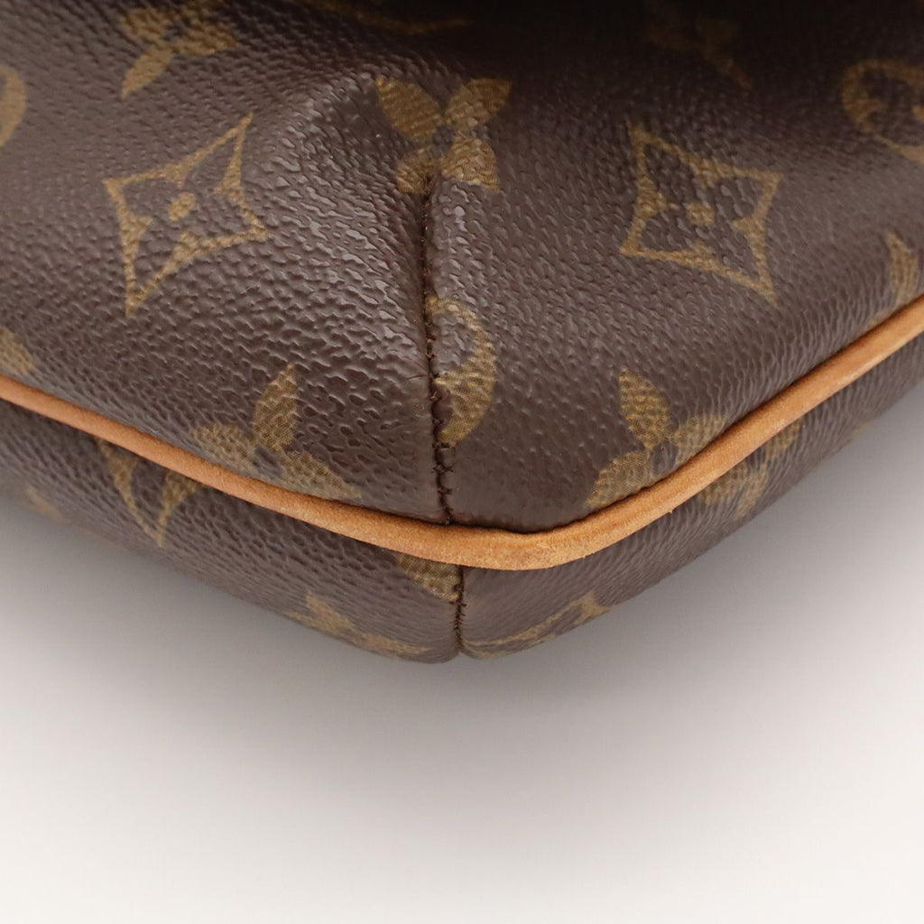 Louis Vuitton Monogram Musette Tango Short — view 3