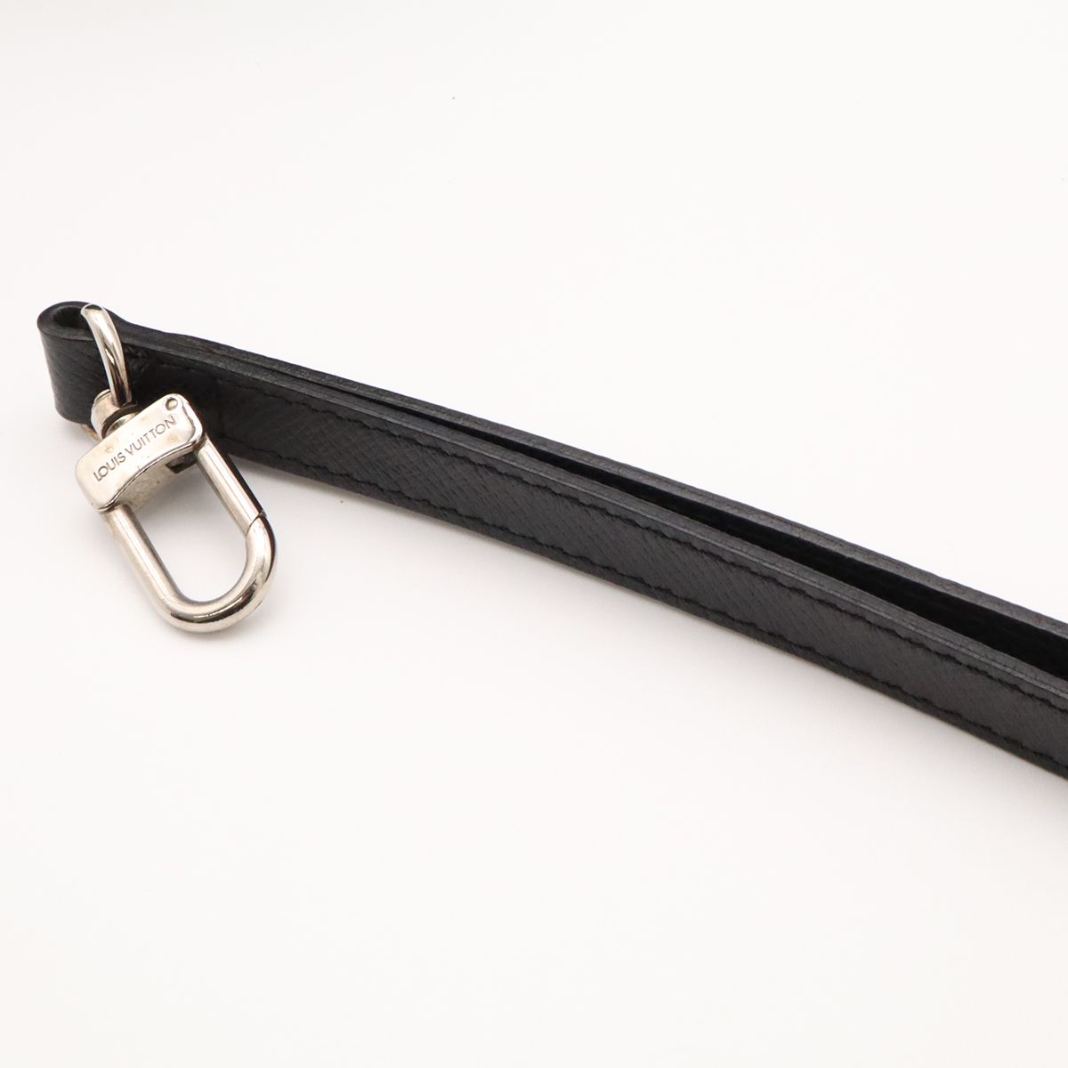 Louis Vuitton Taiga Pavel Clutch Leather Ardoise Black Silver — view 4