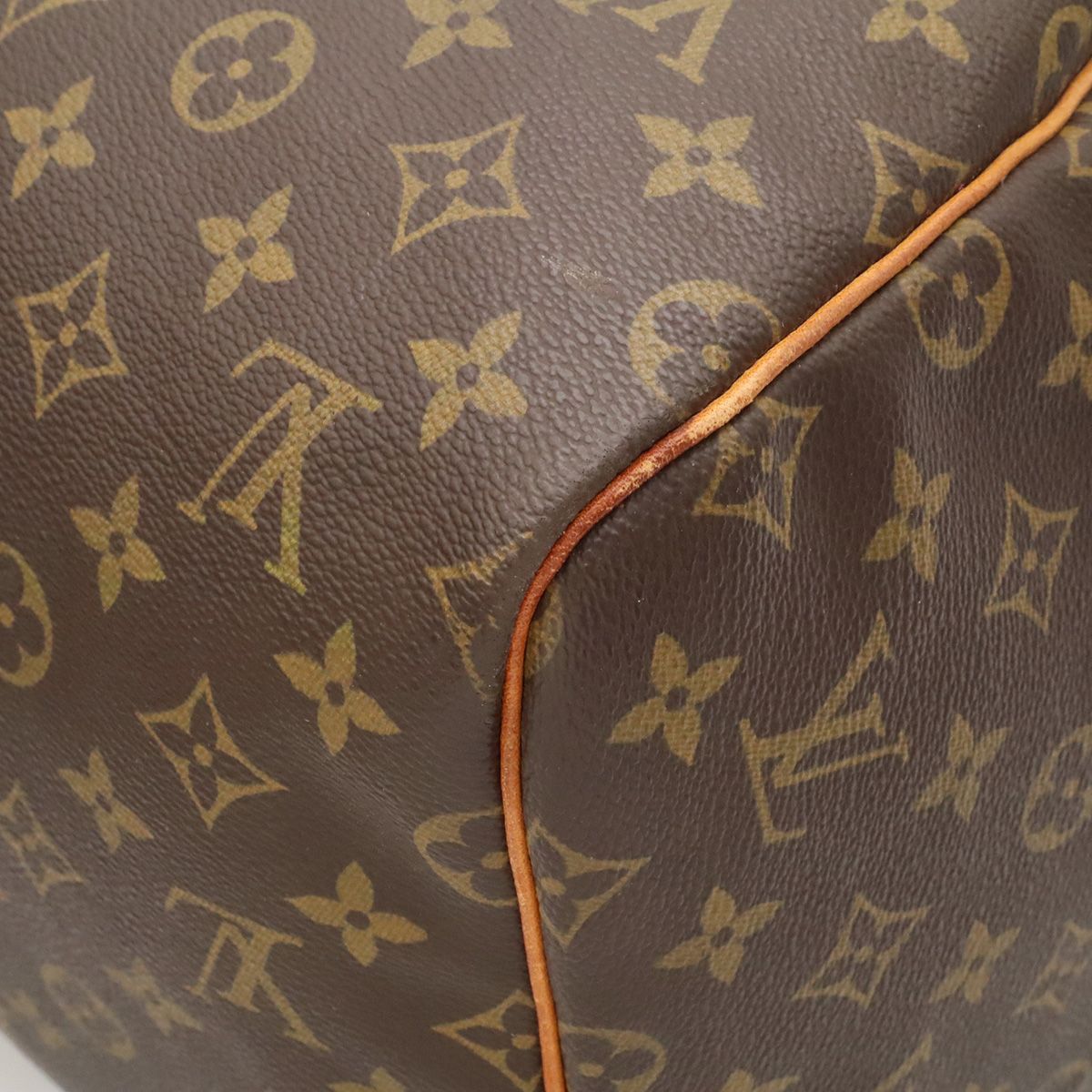 Louis Vuitton Monogram Keepall 55 Boston Bag Purse — view 3