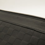Louis Vuitton Damier Infini Pochette Discovery Clutch Onyx Black — view 5