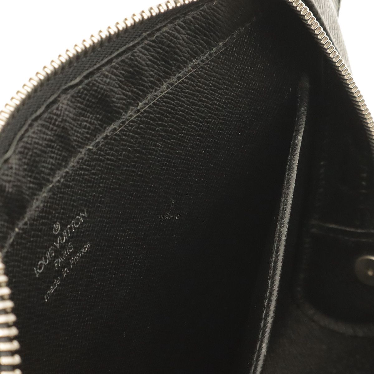 Louis Vuitton Taiga Baikal Clutch Handbag Ardoise Black — view 8
