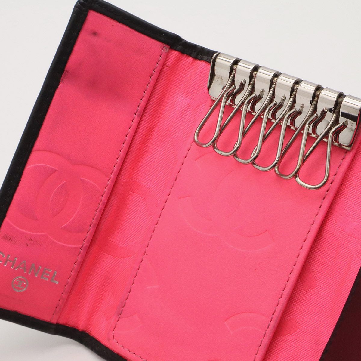Chanel Cambon Line Key Case Calfskin Patent Black Pink Key Holder — view 5