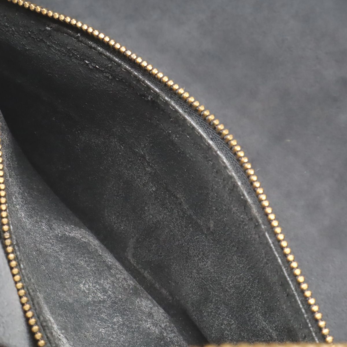 Louis Vuitton Epi Shoulder Bag Noir Black Gold — view 8