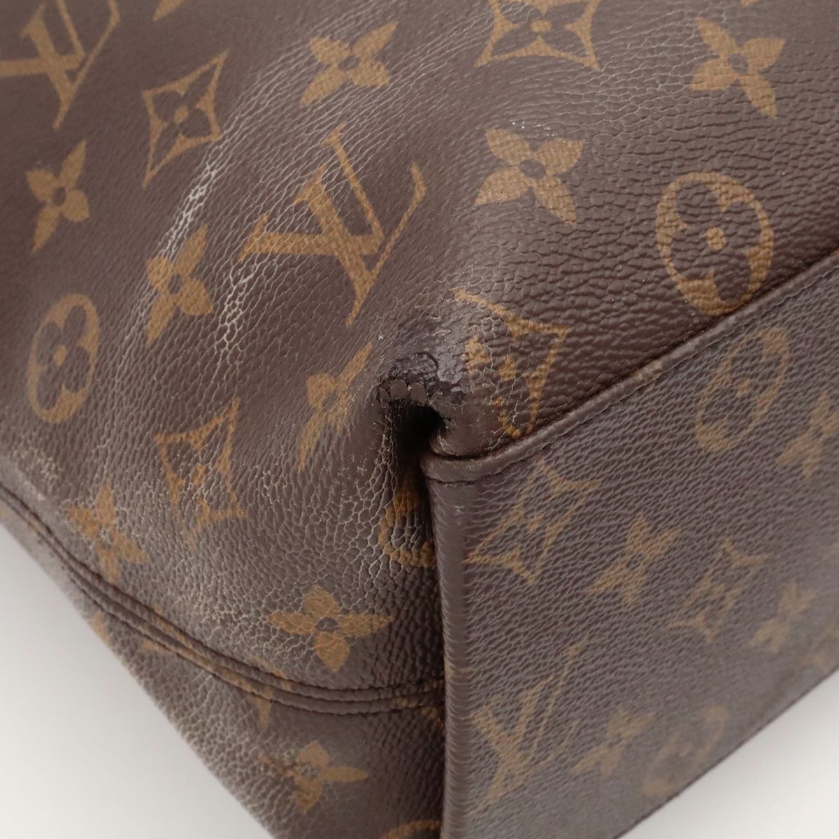 Louis Vuitton Monogram Tuileries Hobo Shoulder Bag — view 3