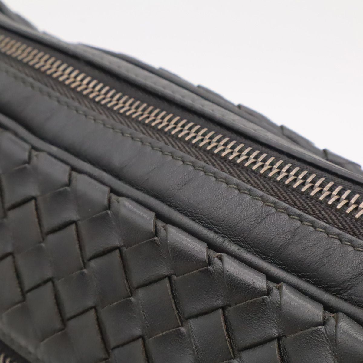Bottega Veneta Intrecciato Shoulder Bag Crossbody Black — view 5