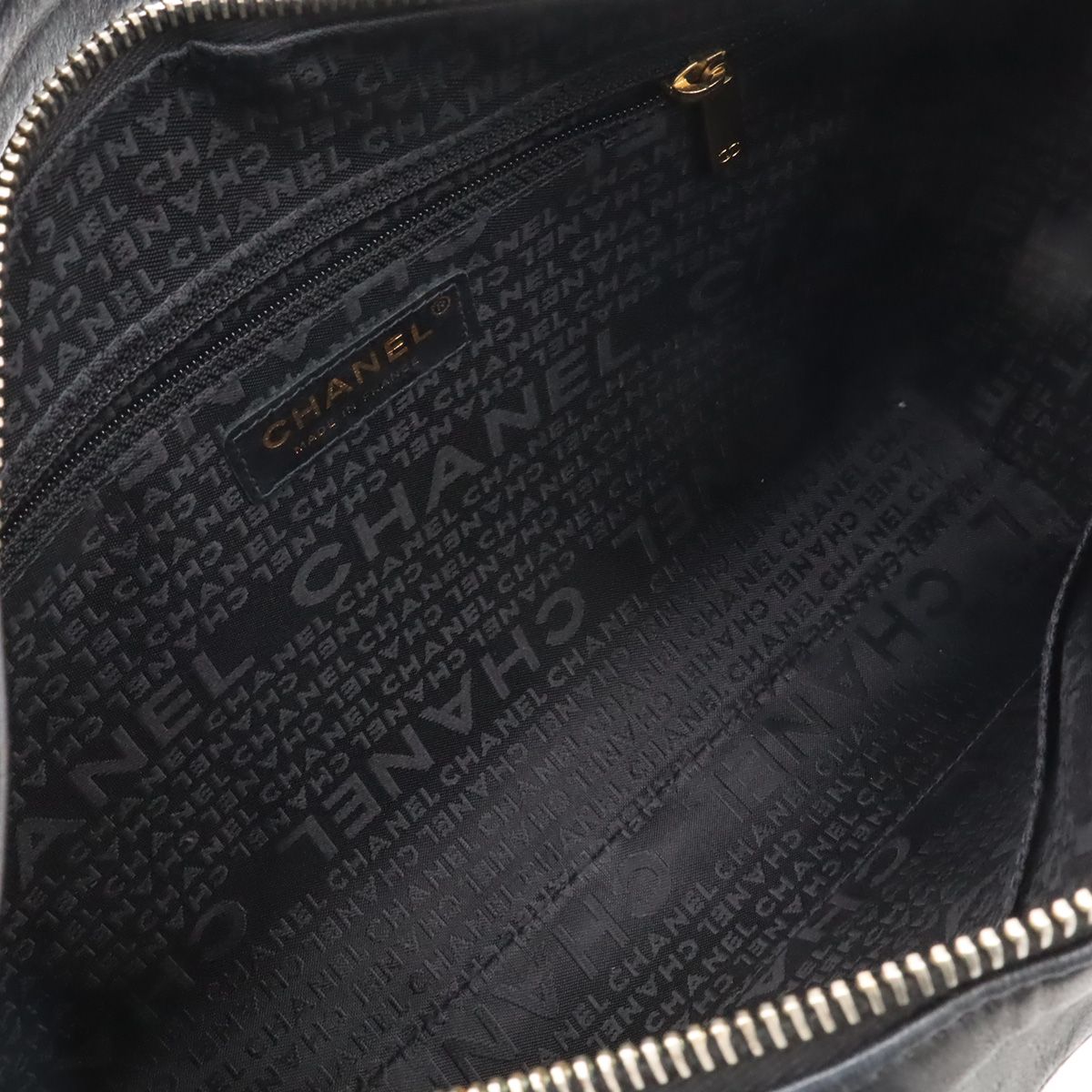Chanel Choco Bar Shoulder Bag Lambskin Leather Black Gold — view 7