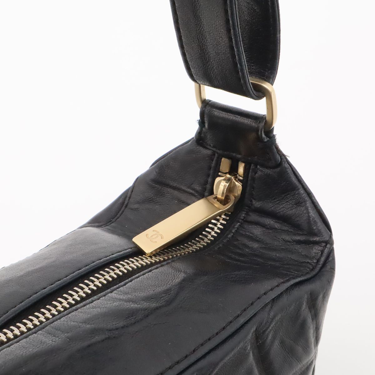 Chanel Choco Bar Shoulder Bag Lambskin Leather Black Gold — view 6