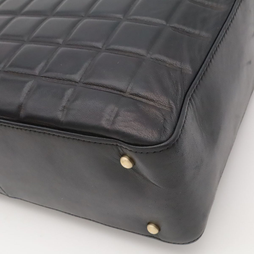 Chanel Choco Bar Shoulder Bag Lambskin Leather Black Gold — view 3