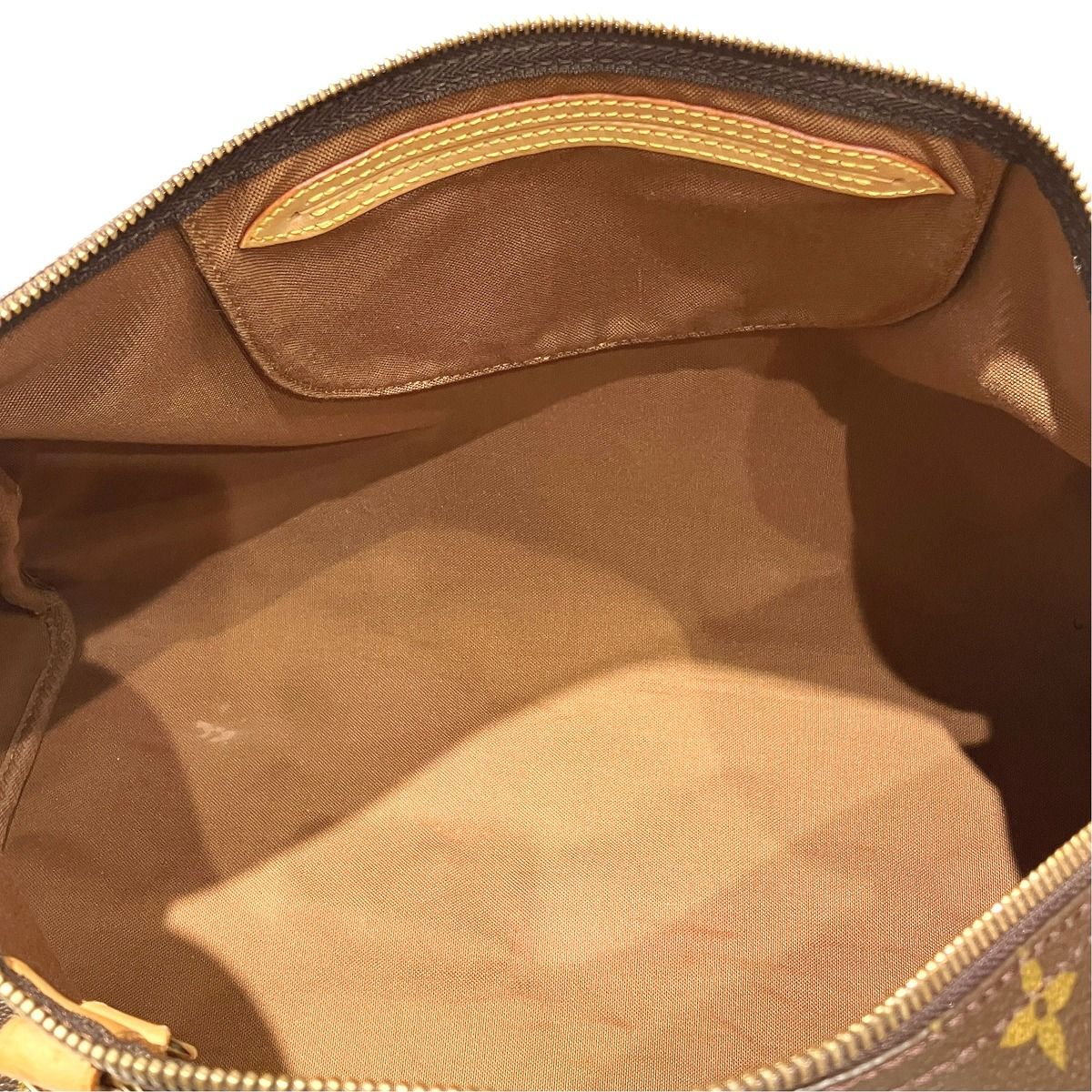 Louis Vuitton Speedy 40 Monogram Boston Bag Canvas — view 8
