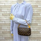 Louis Vuitton Pochette Accessoires Monogram Handbag Canvas Brown — view 2