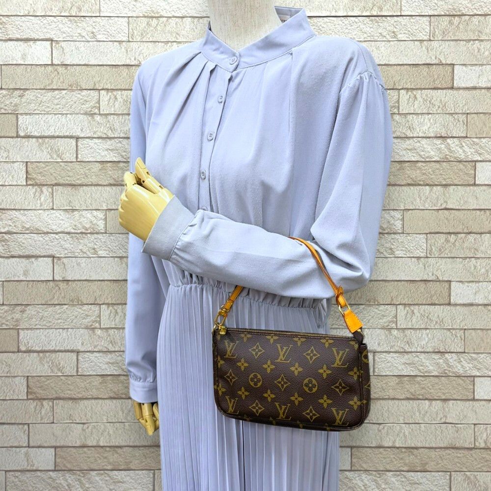 Louis Vuitton Pochette Accessoires Monogram Handbag Canvas Brown — view 2