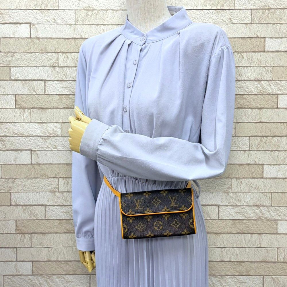 Louis Vuitton Pochette Florentine Monogram Waist Bag Canvas Brown — view 2