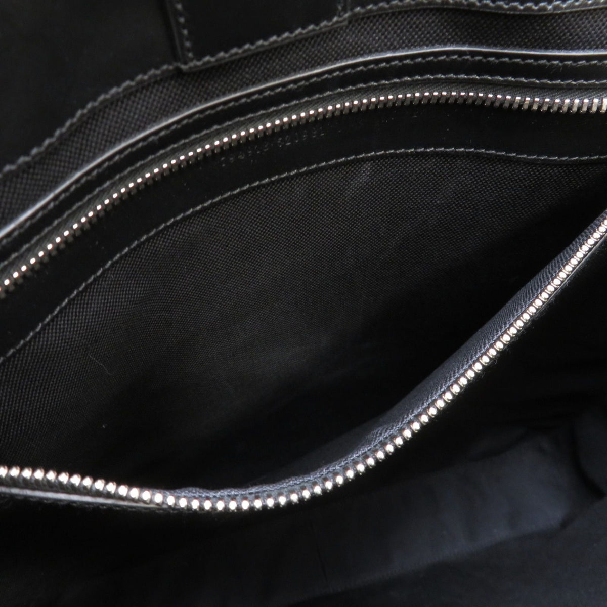 Gucci 2-Way Tote Bag GG Supreme Canvas Leather Black — view 8