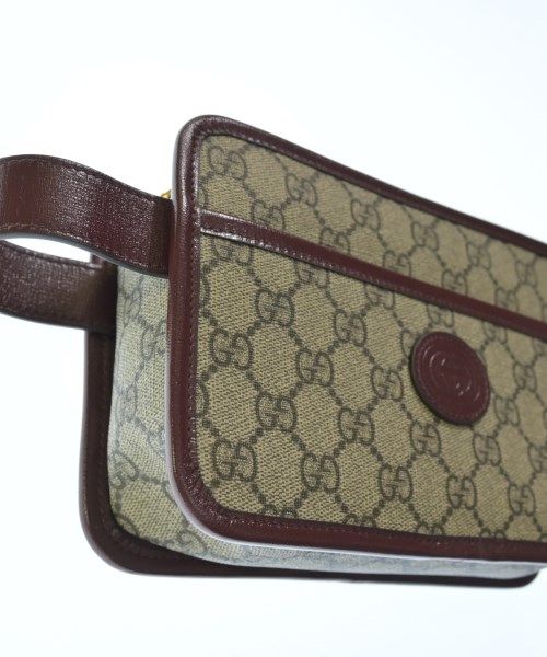 Gucci GG Supreme Clutch — view 6