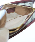Gucci GG Supreme Clutch — view 3