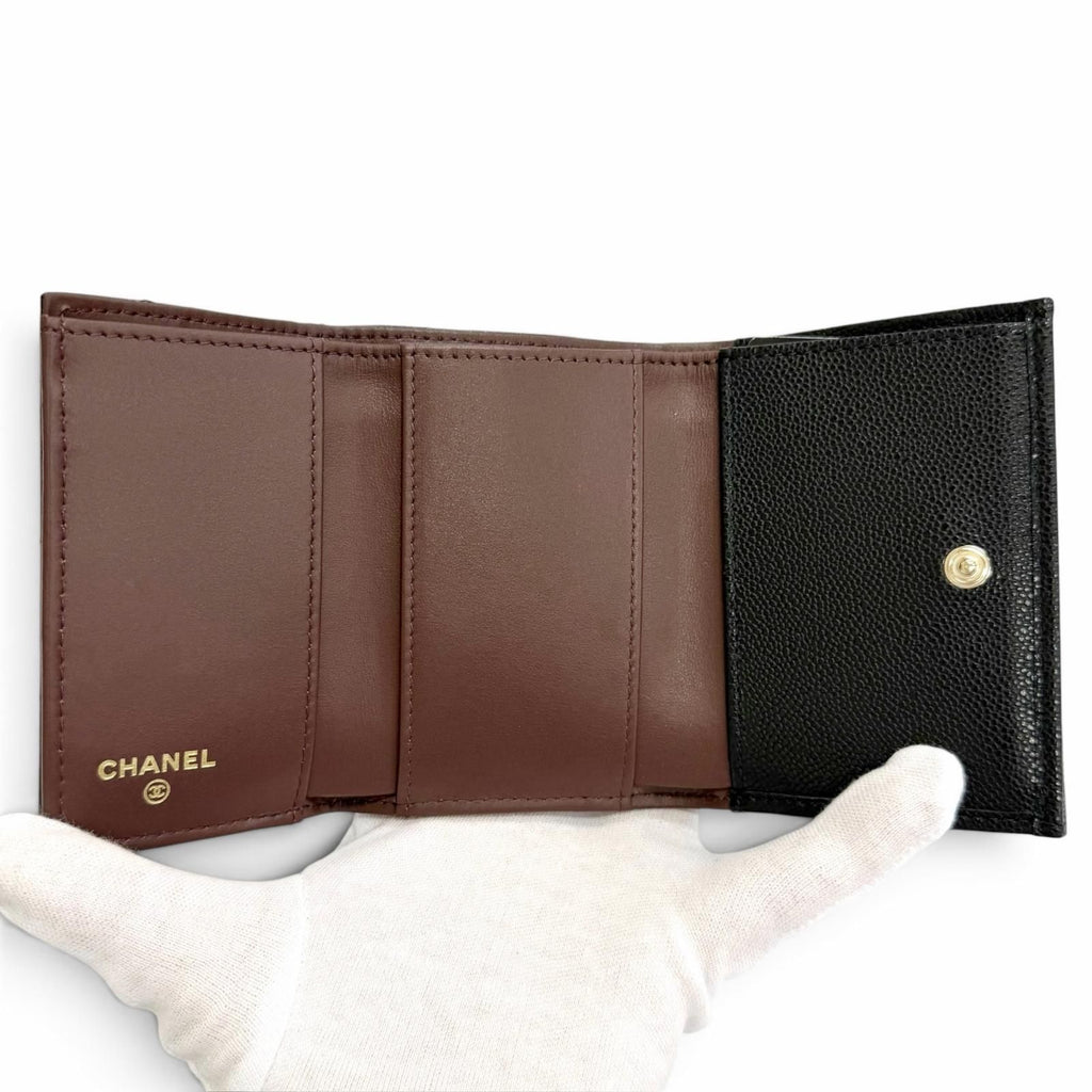 Chanel Caviar Leather CC Logo Compact Wallet Trifold Black — view 5