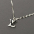Louis Vuitton Pendant LV Spike — view 2