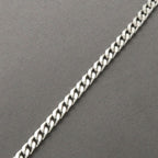 Louis Vuitton Pendant LV Spike — view 6