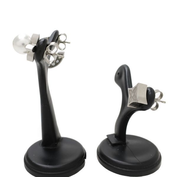 Louis Vuitton Earrings Monogram Pearl Set — view 2