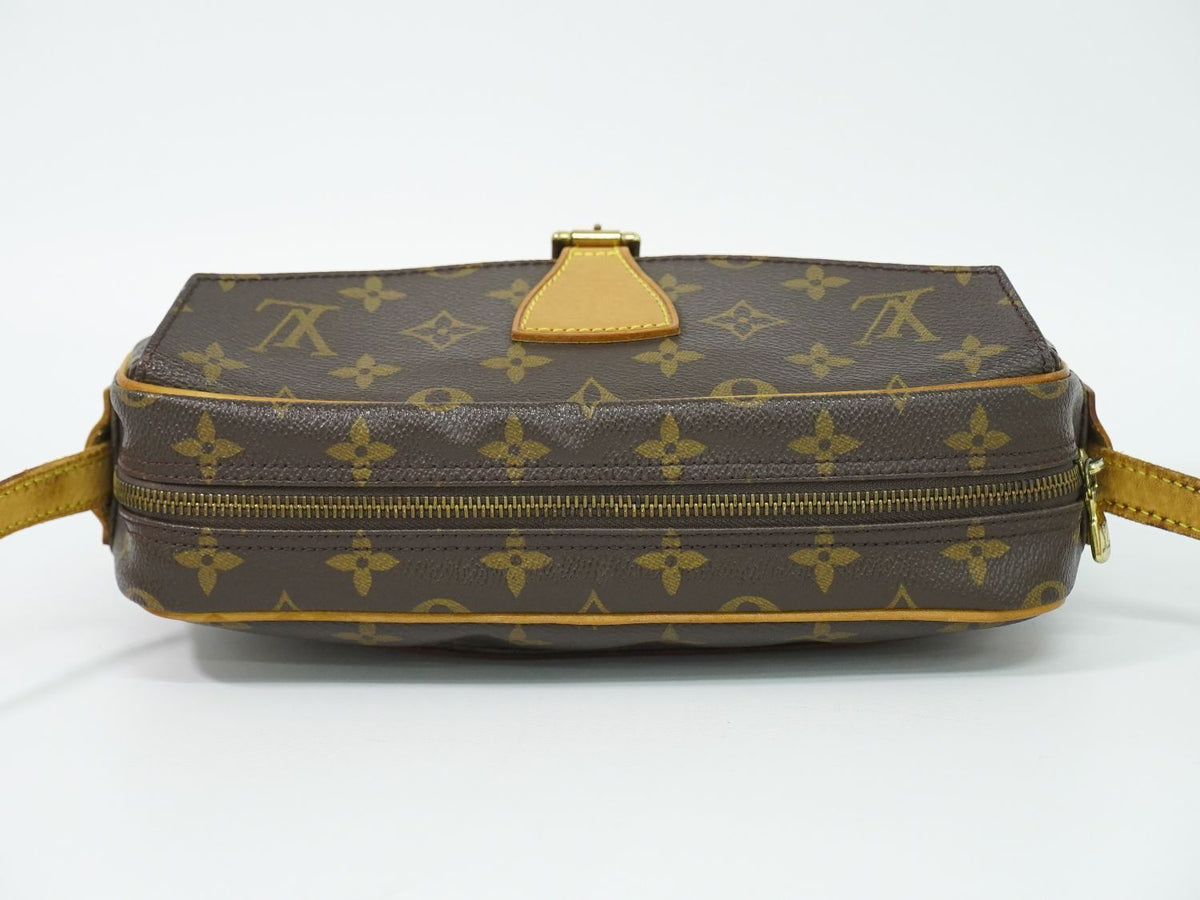 Louis Vuitton LV Jeune Fille Monogram Shoulder Bag Pochette Brown — view 5