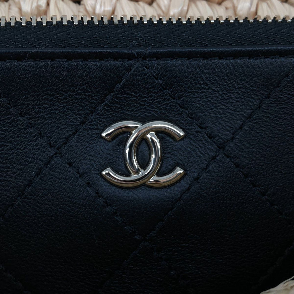 Chanel Raffia Single Handbag Beige Black — view 8